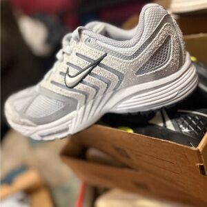 Nike Women's Sneakers - Gray and White